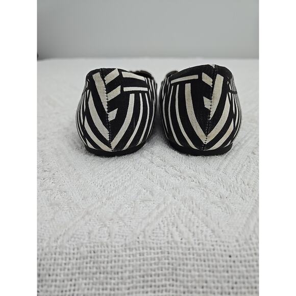 Pink&Pepper Womens 7 Zebra Striped Flats READ - Picture 5 of 11